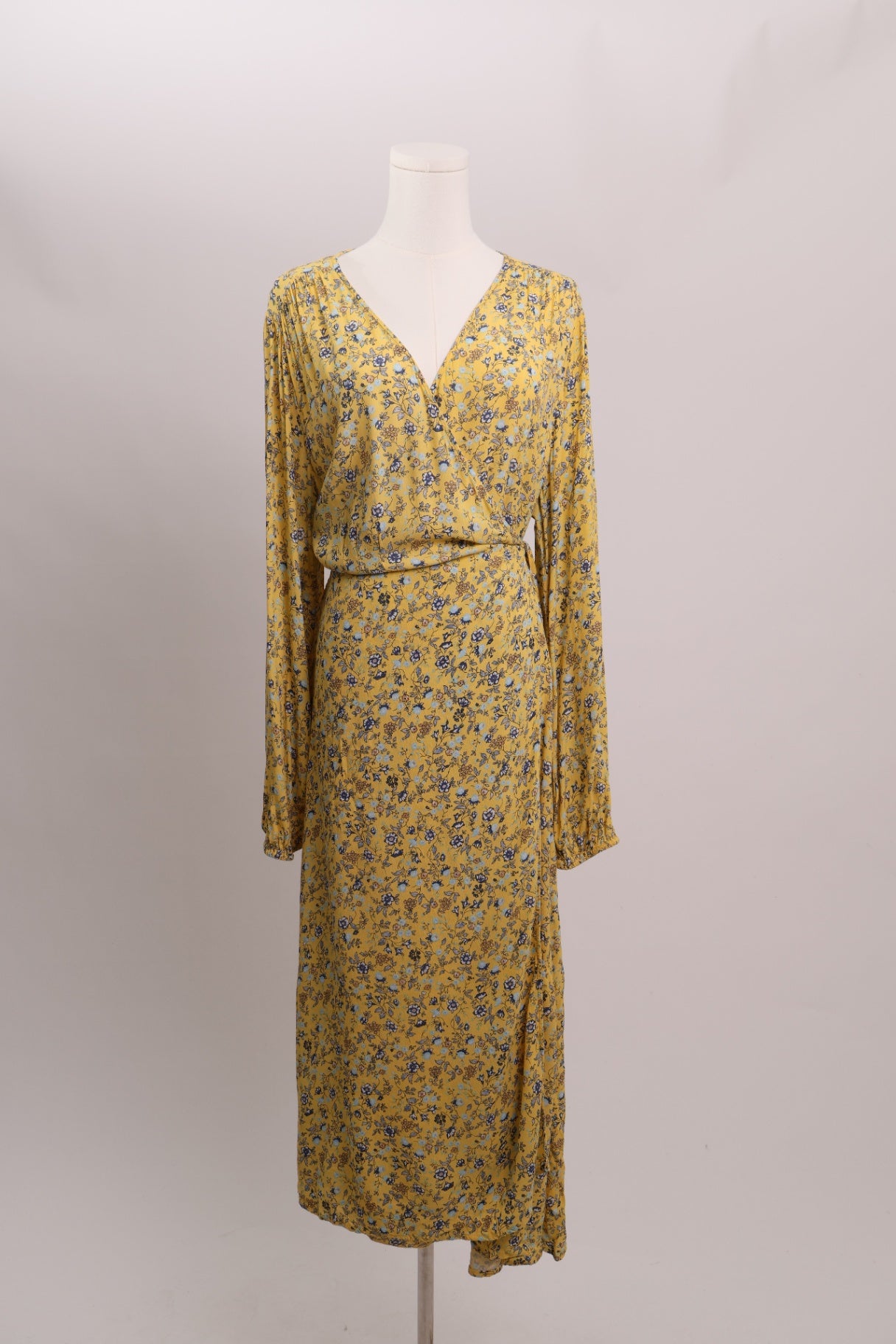 Robe portefeuille fleurie