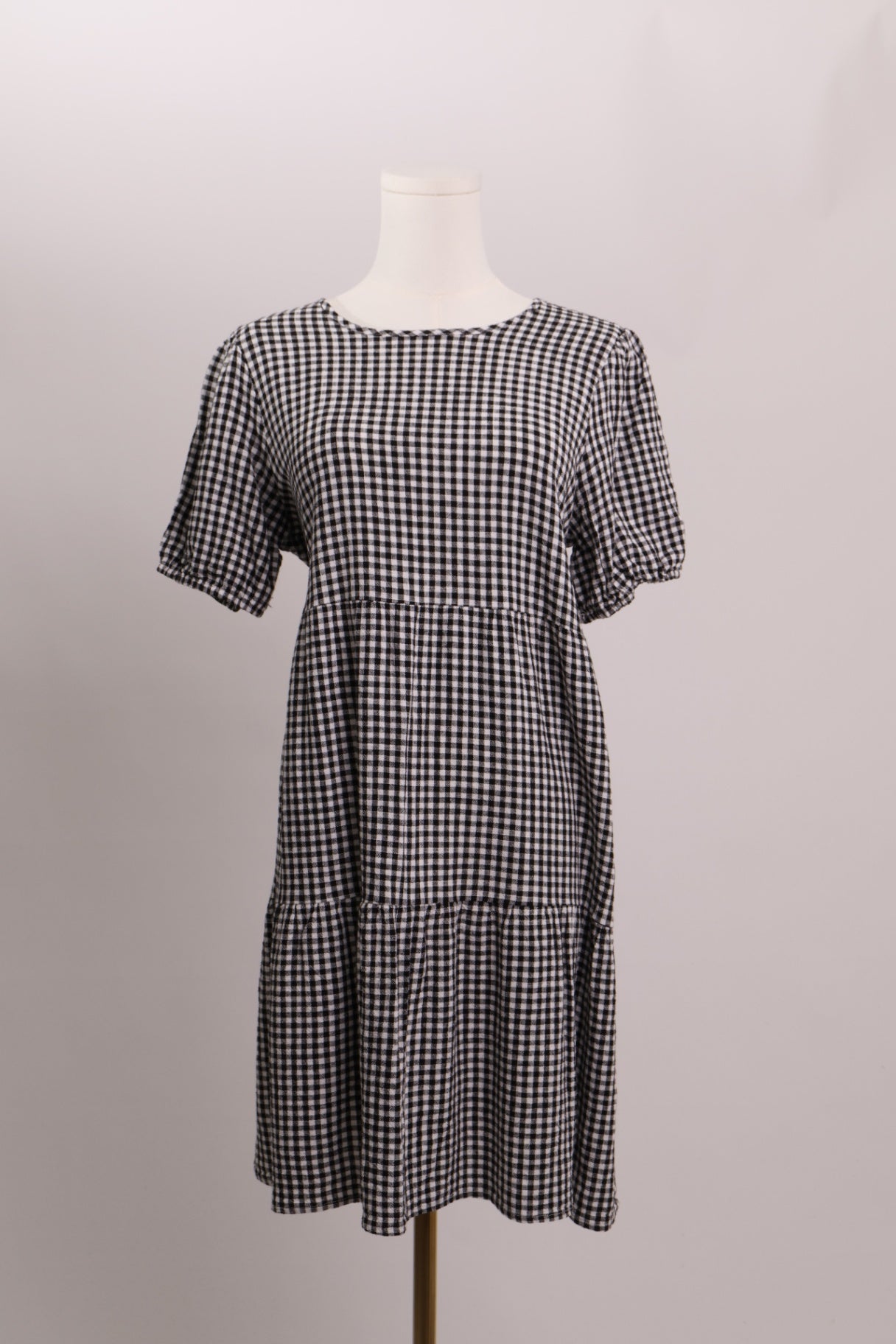 Robe carrotée à manches courtes