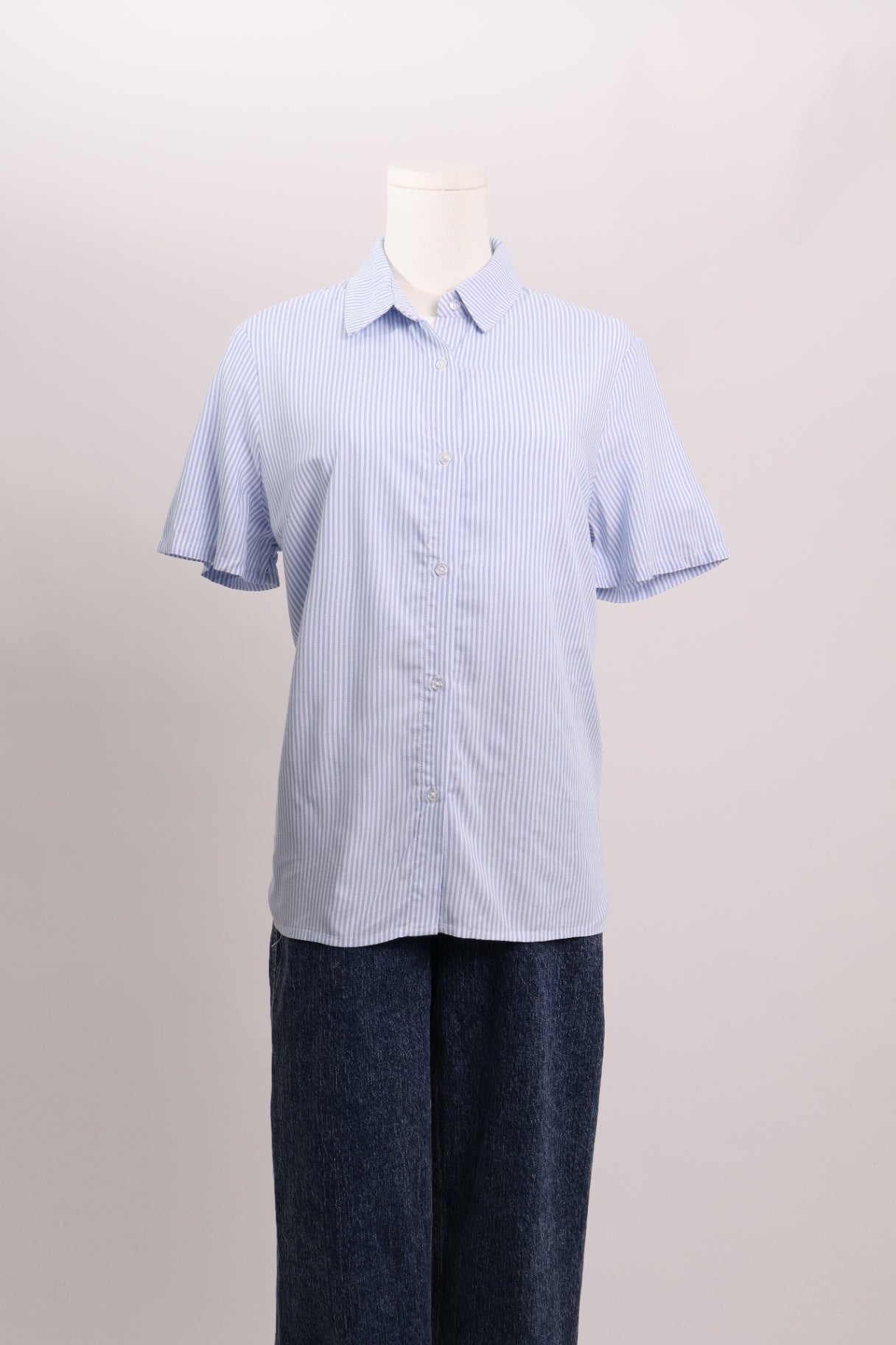 Chemise lignée bleu et blanc décontractée