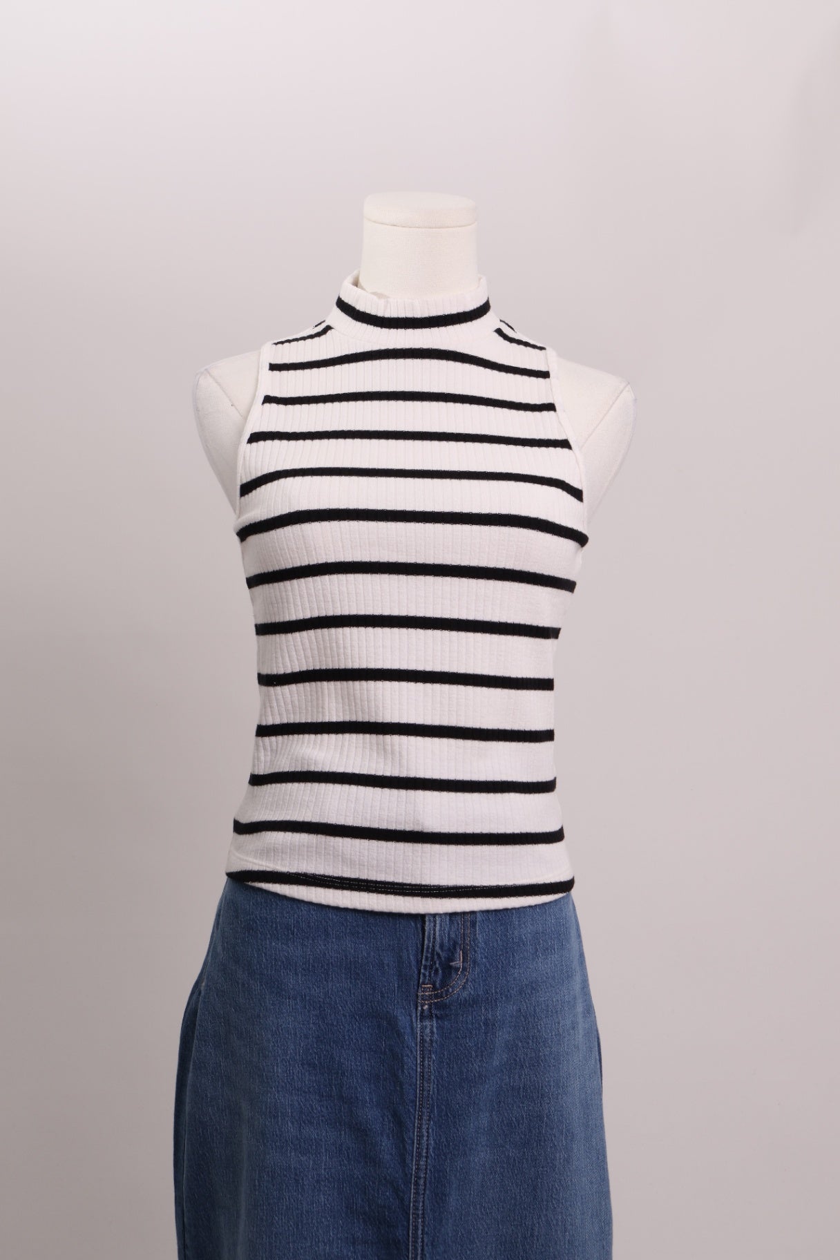 Camisole col montant lignée noir et blanc