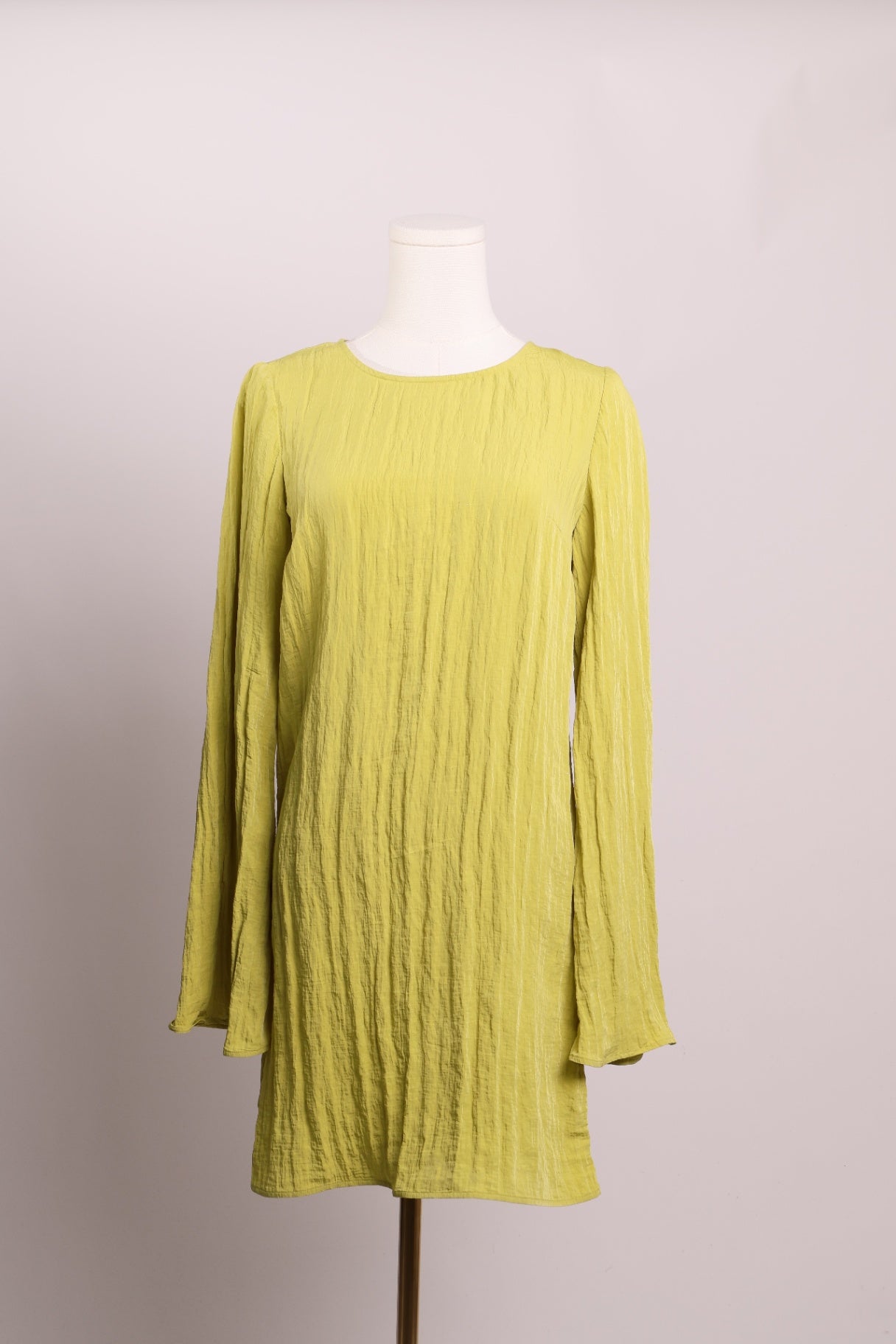 Robe lime texturée à manches longues