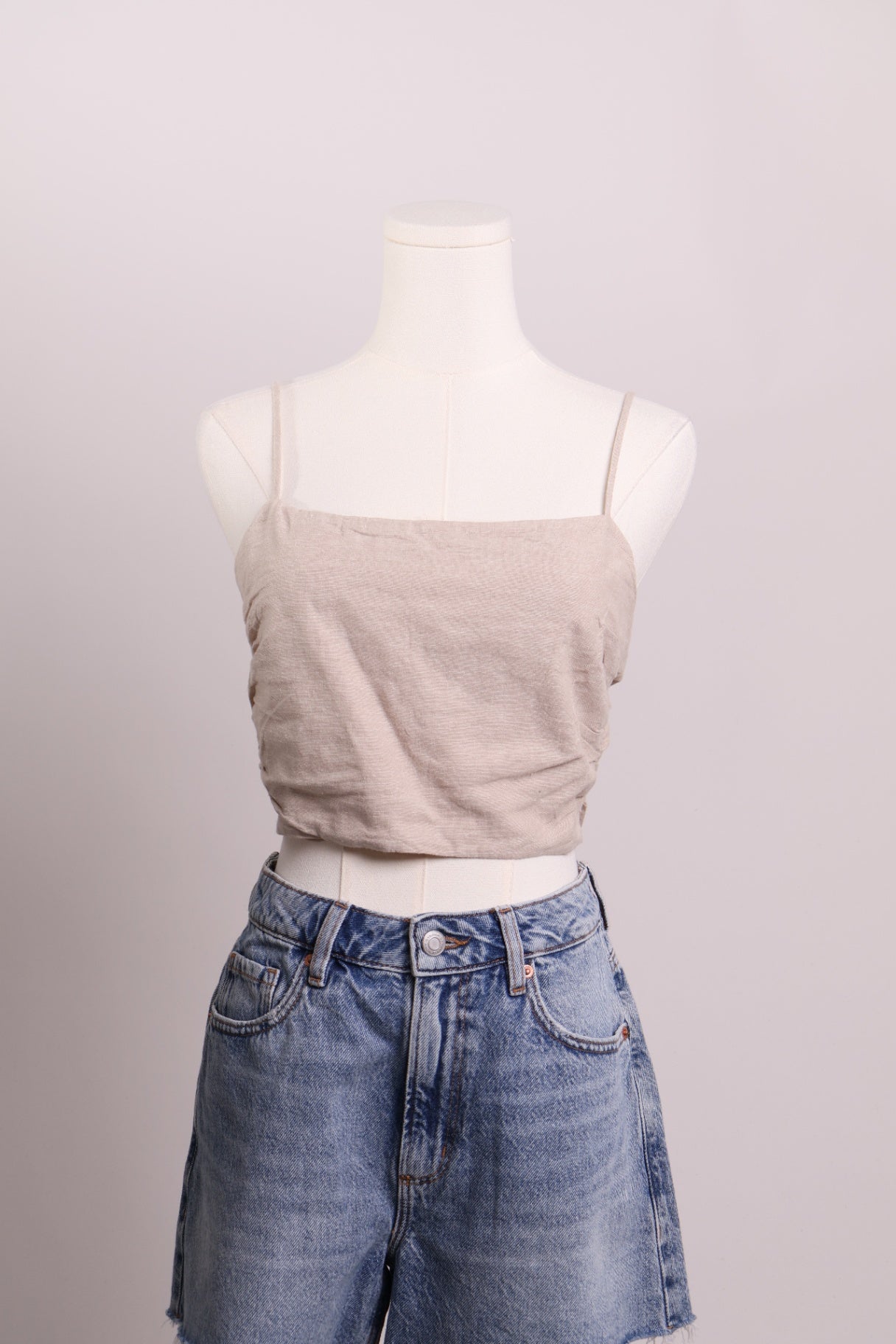 Camisole courte à dos noué
