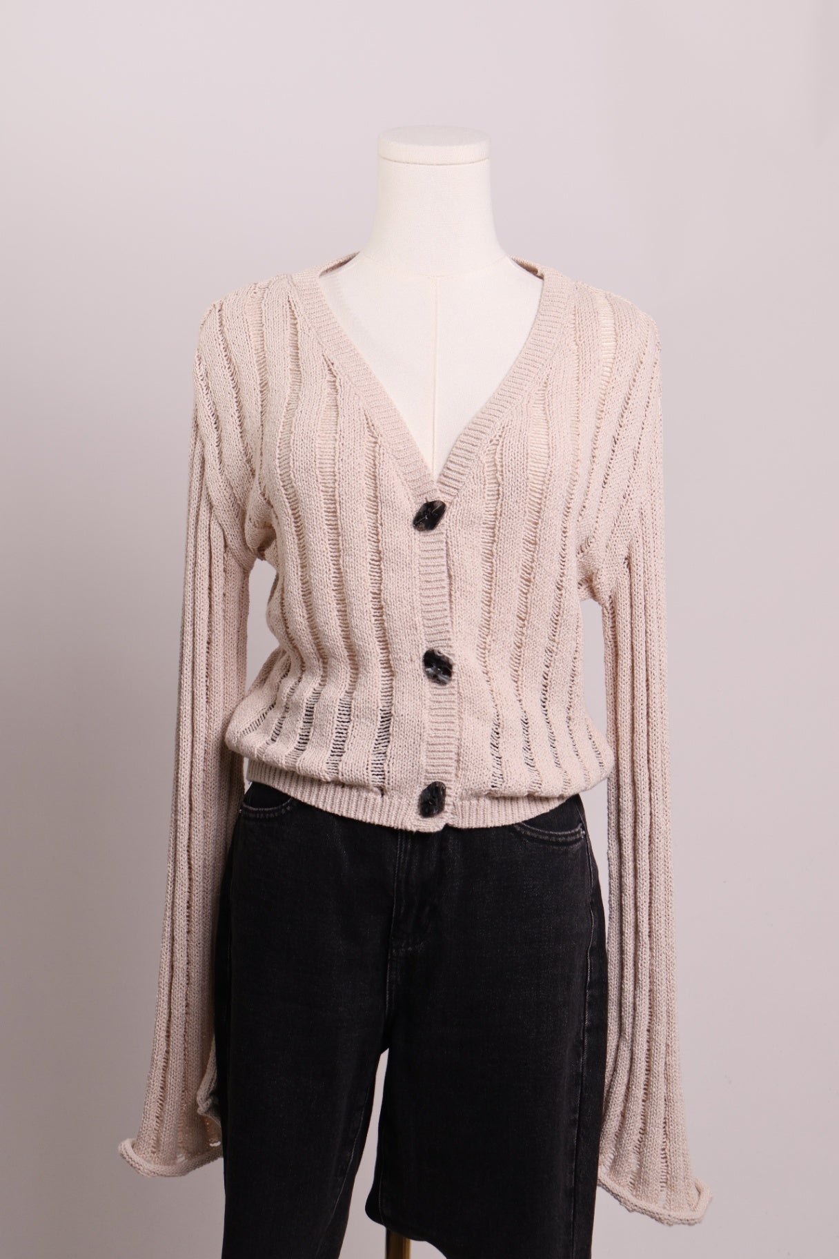 Cardigan court en maille beige