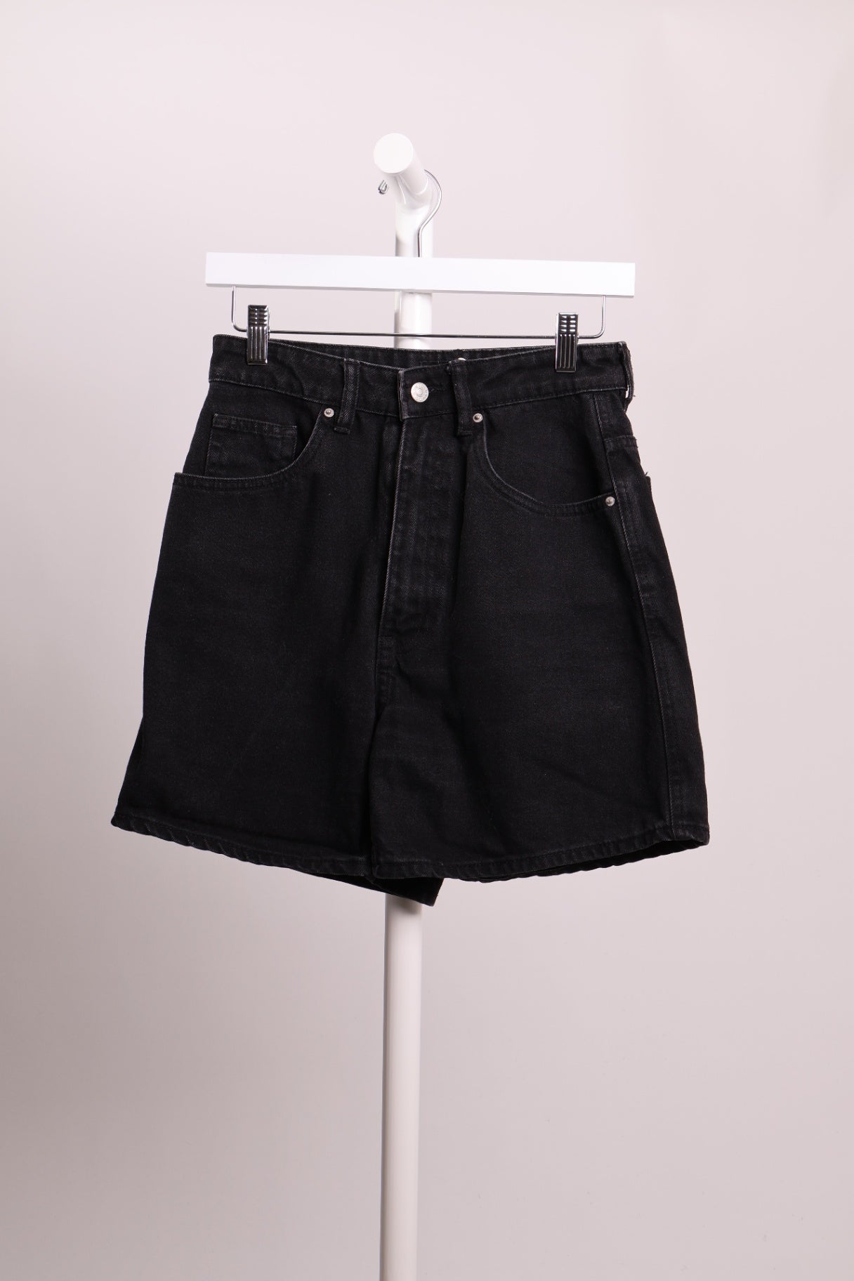 Short bermuda en denim noir