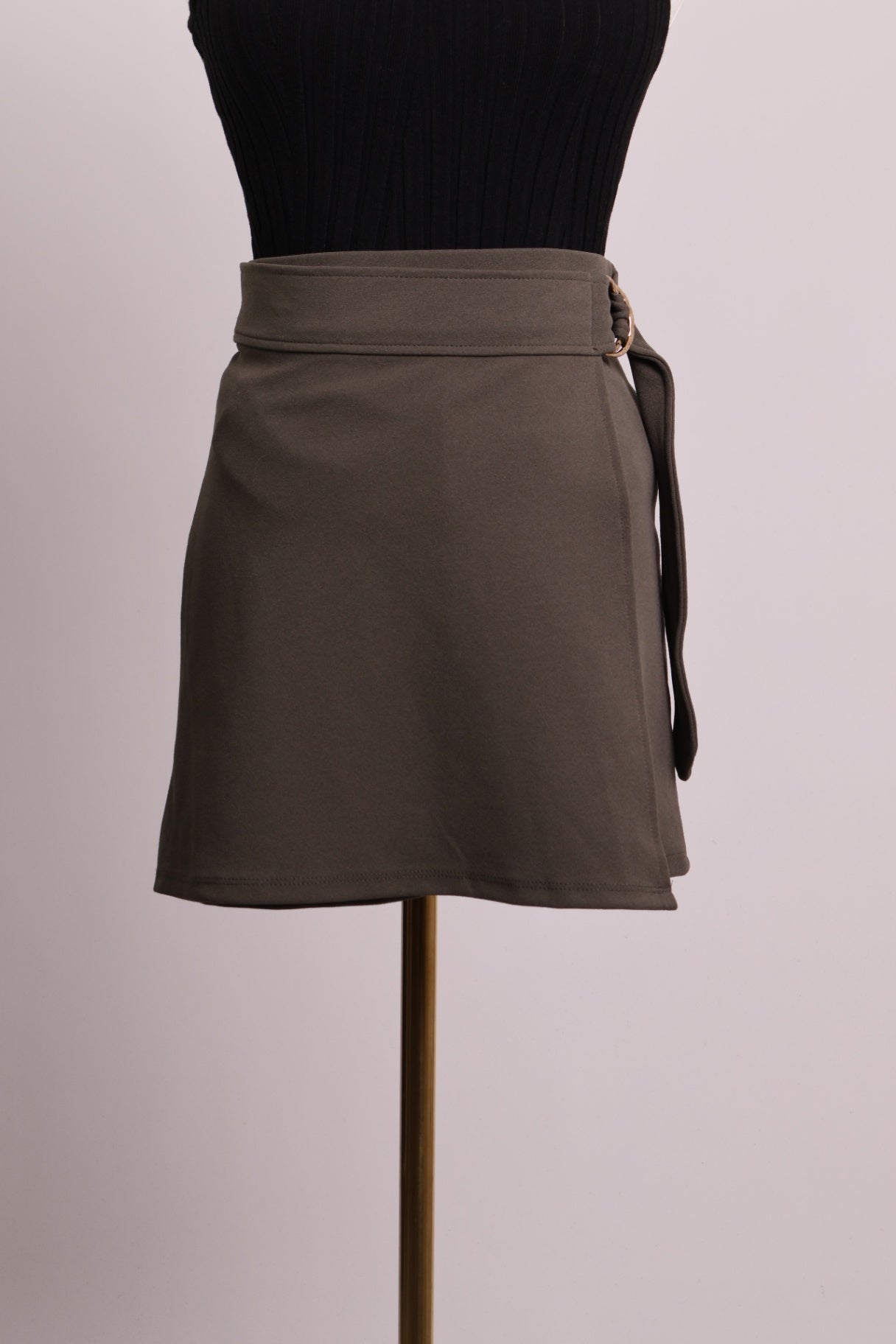 Jupe-culotte à ceinture dorée