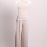 Pantalon large en mailles côtelées & haut licou assorti