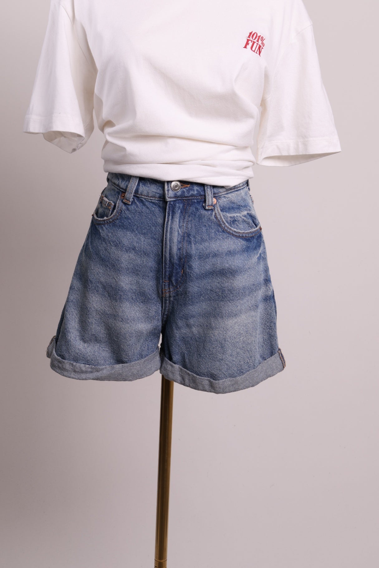 Short en denim taille haute à revers