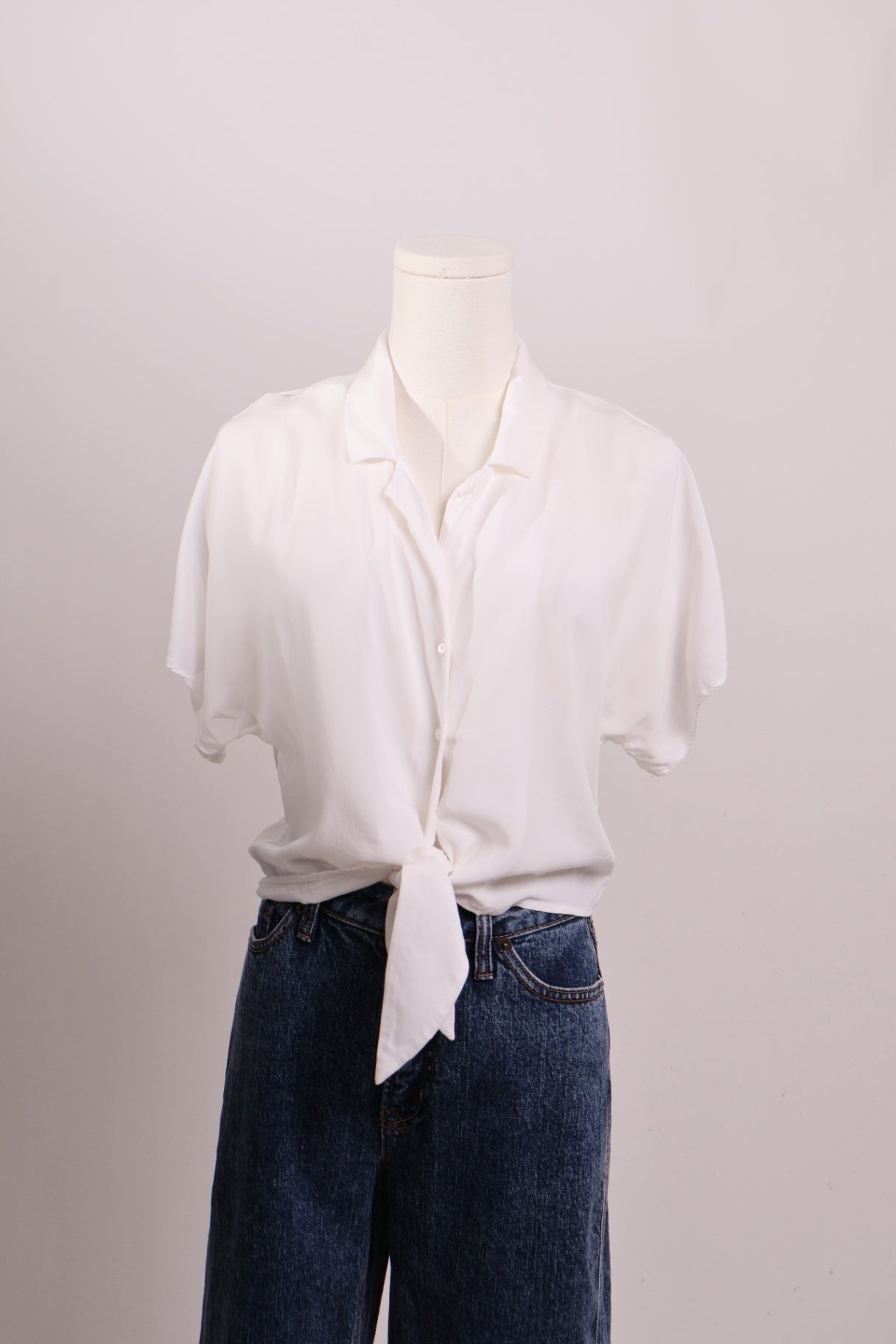 Blouse manches courtes à nouer