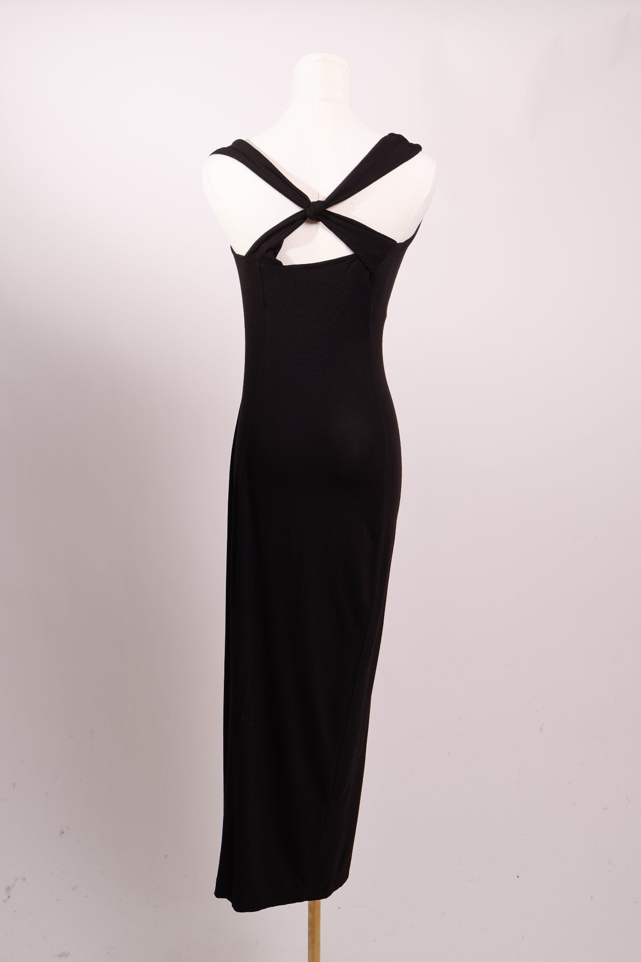 Robe maxi asymétrique à dos noué