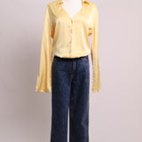 Blouse satinée jaune