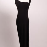 Robe maxi asymétrique à dos noué