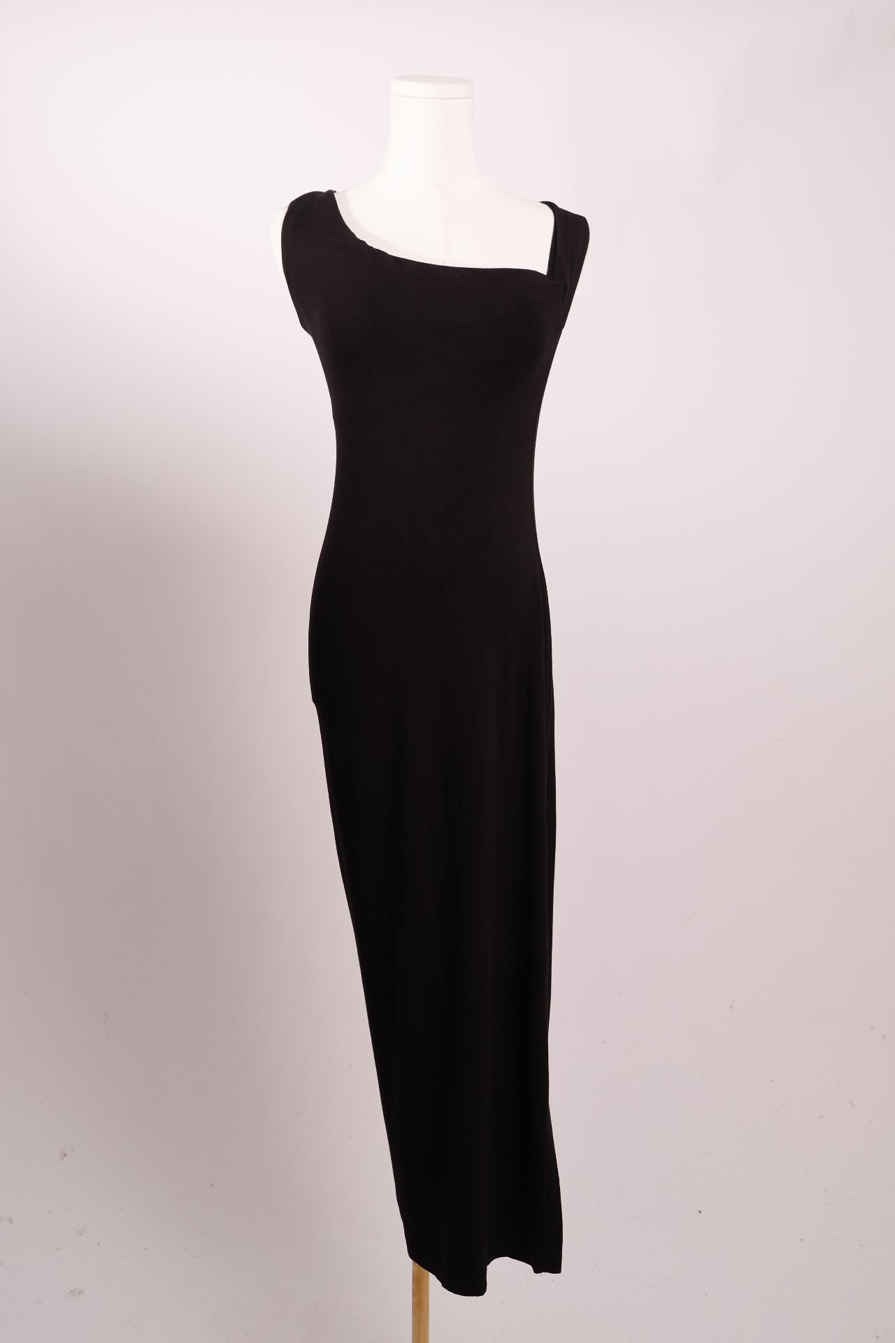 Robe maxi asymétrique à dos noué