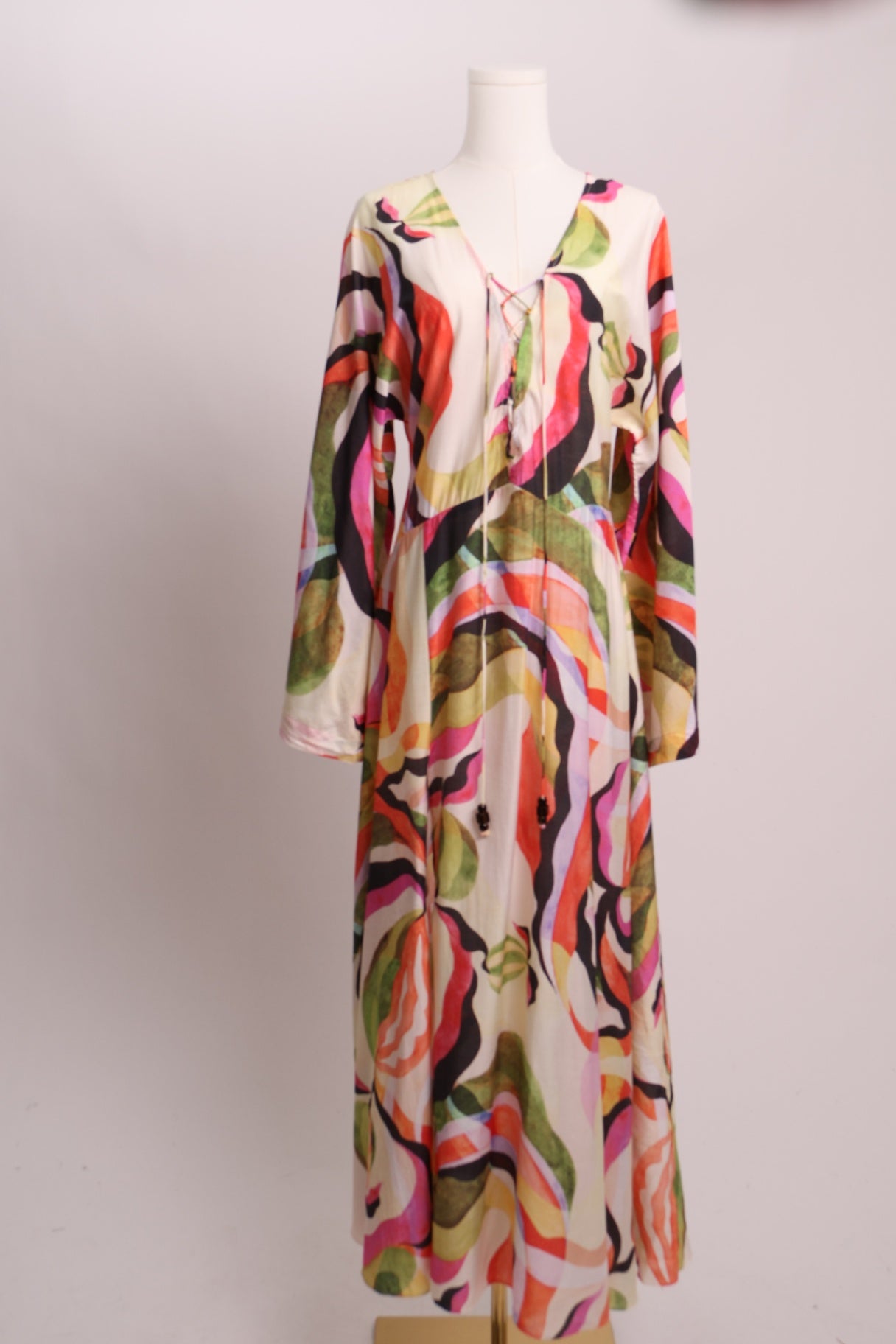 Robe maxi à imprimé abstrait coloré