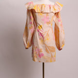 Robe estivale à épaules dénudées et manches bouffantes