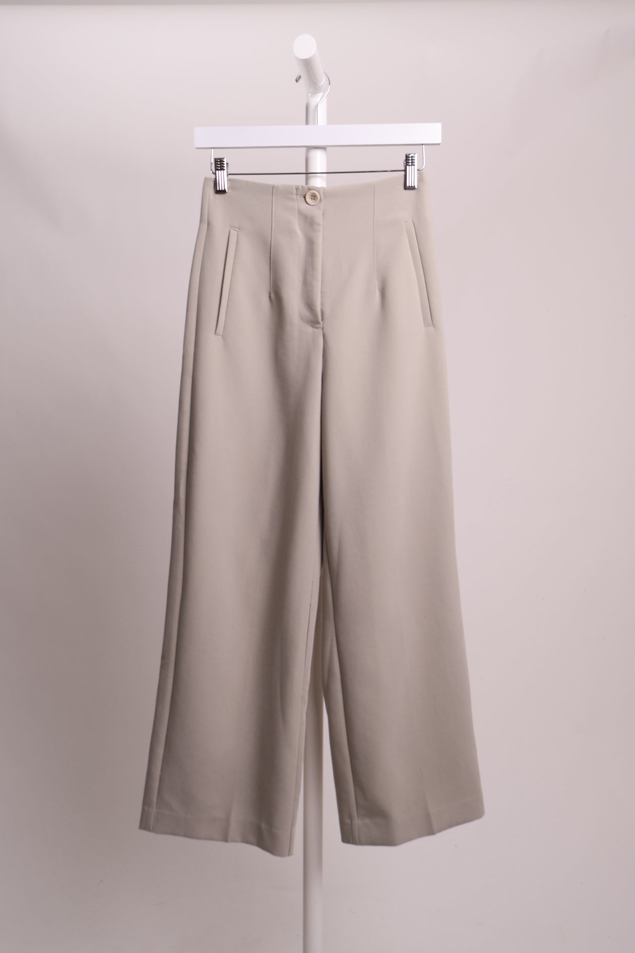 Pantalon habillé jambes larges