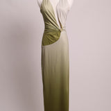 Robe moulante à décolleté plongeant