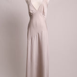 Robe à dos drapé