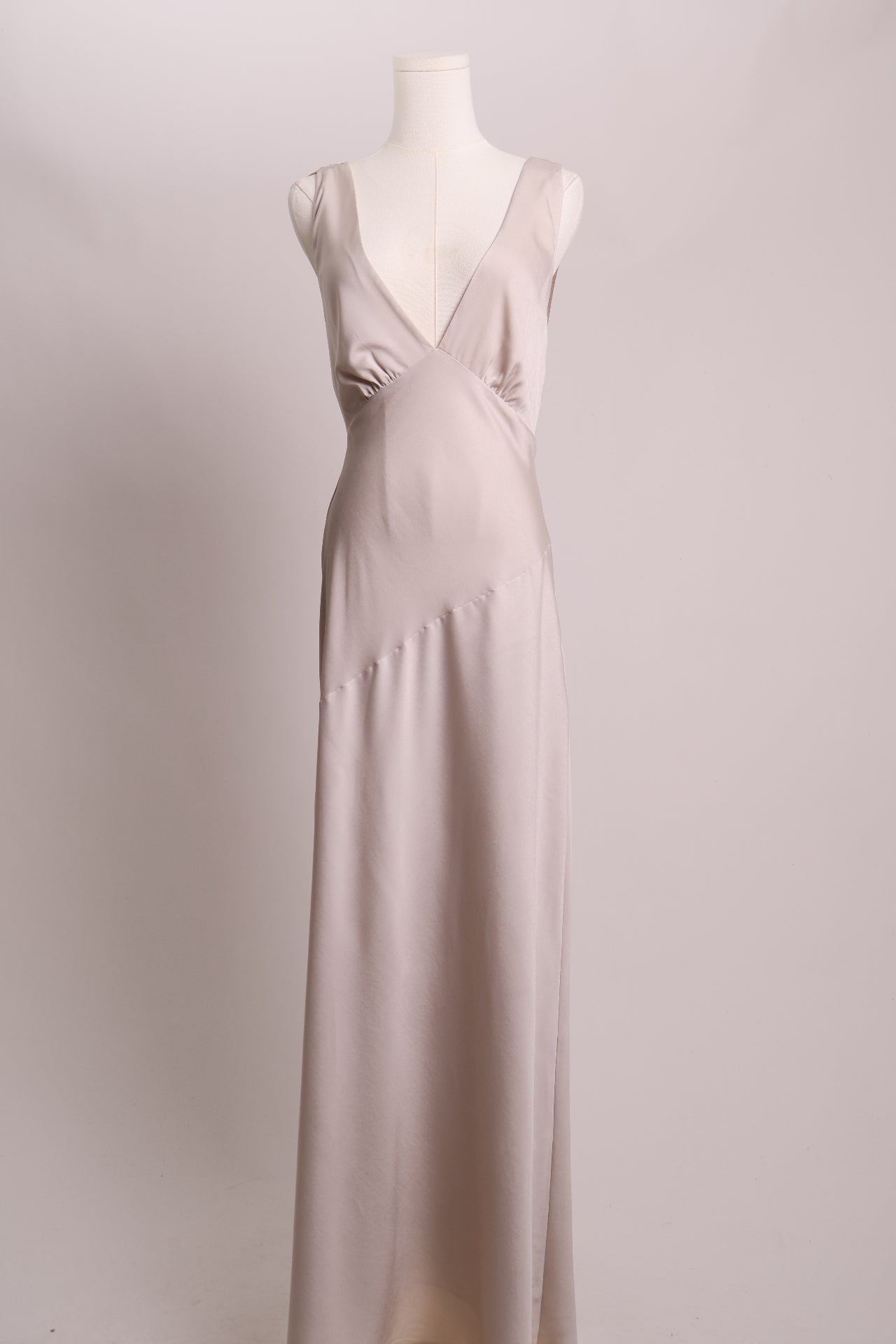 Robe à dos drapé