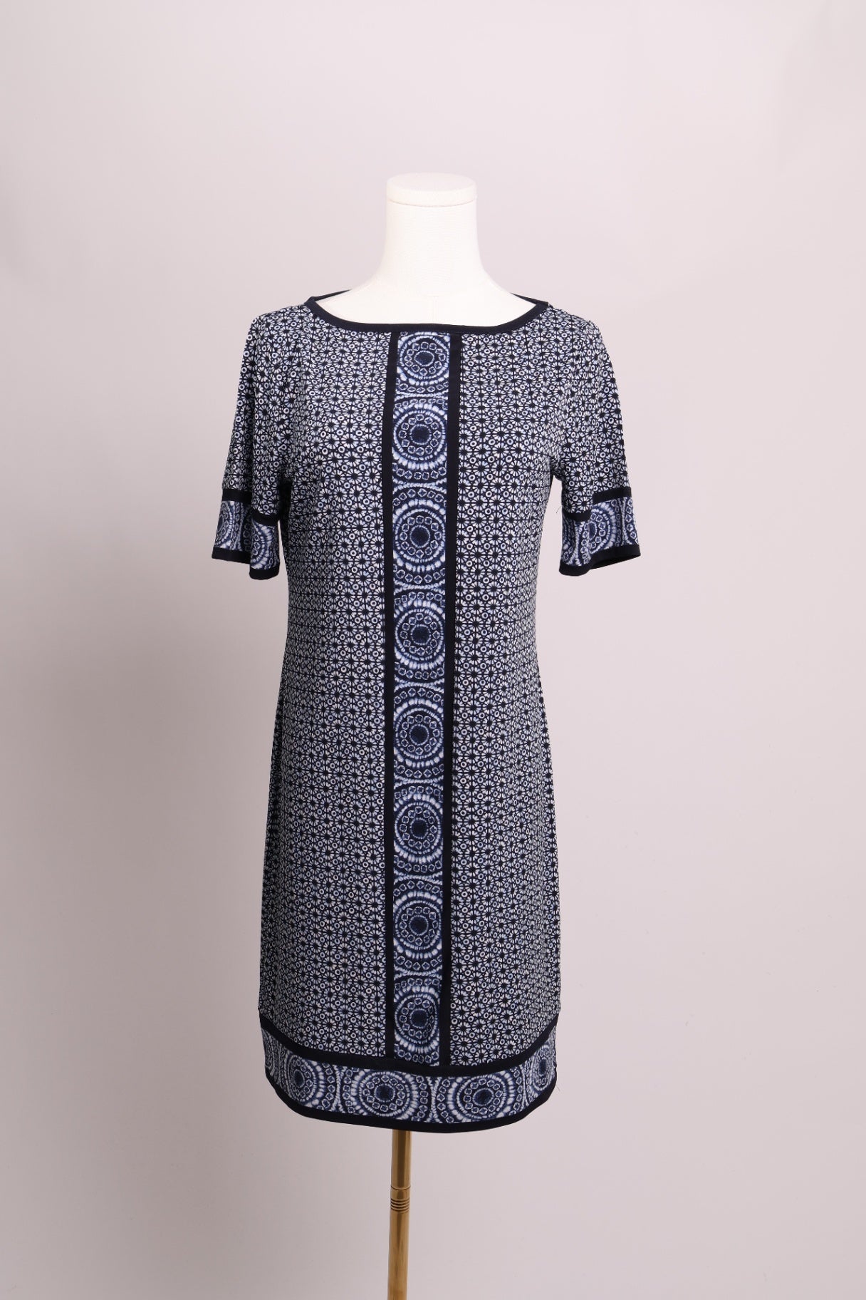 Robe mosaïque manches courtes
