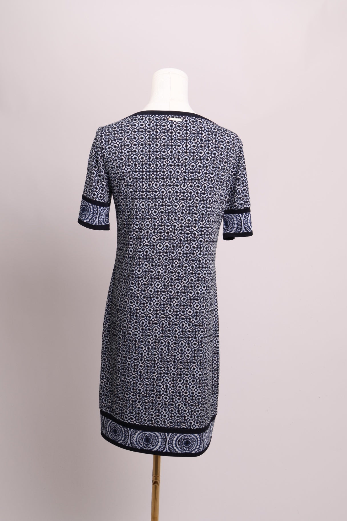 Robe mosaïque manches courtes