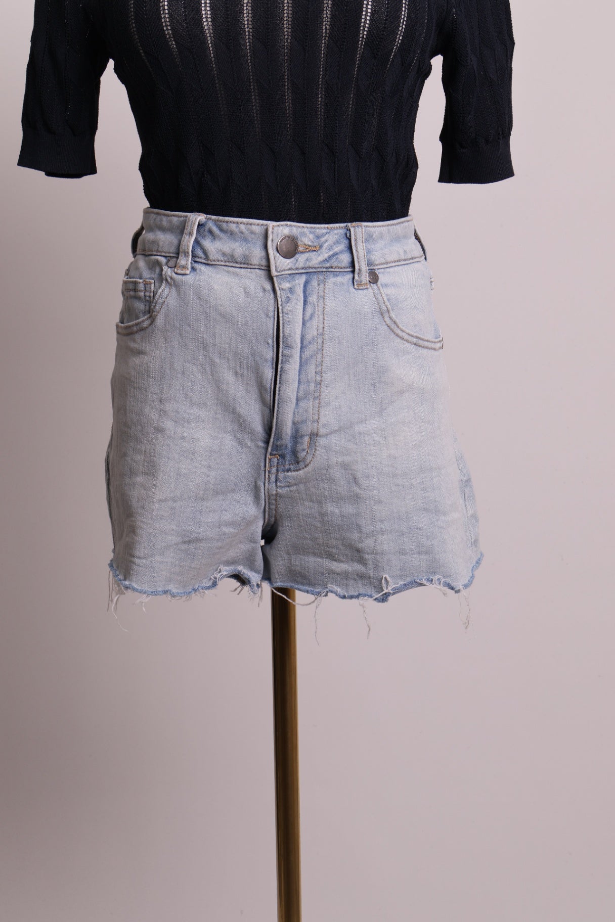 Short en denim pâle