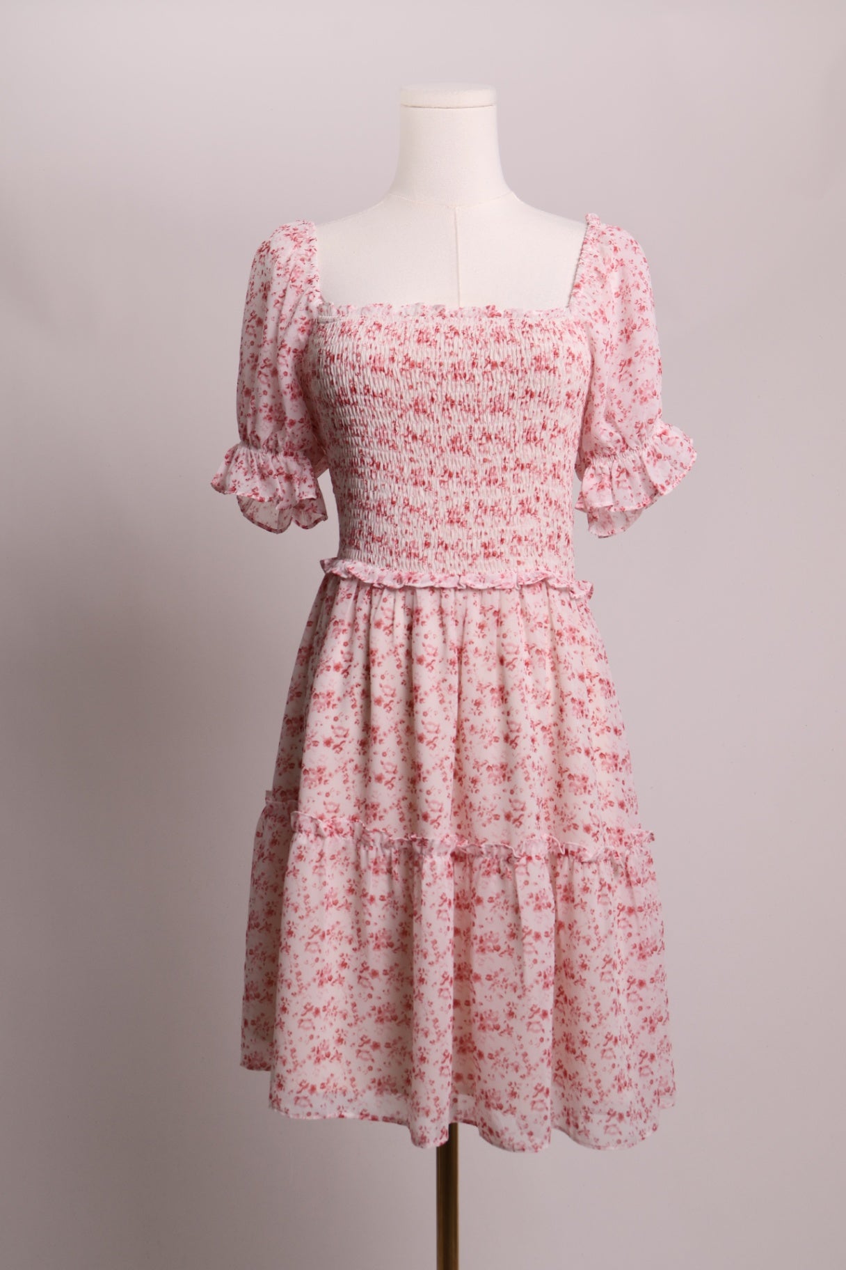 Robe mini d'été avec manches bouffantes