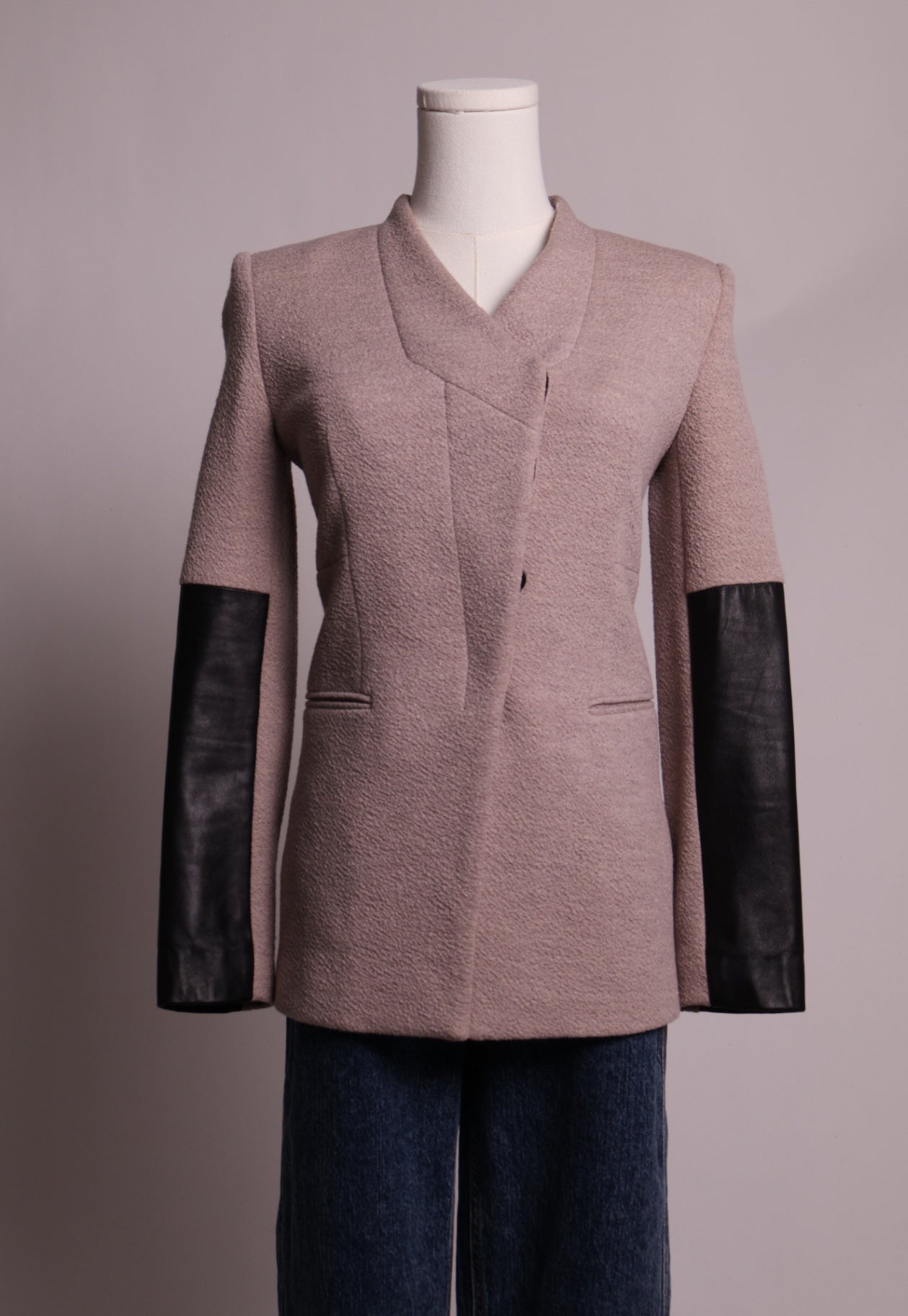 Manteau-Veston structuré avec col croisé et manches 100% cuir