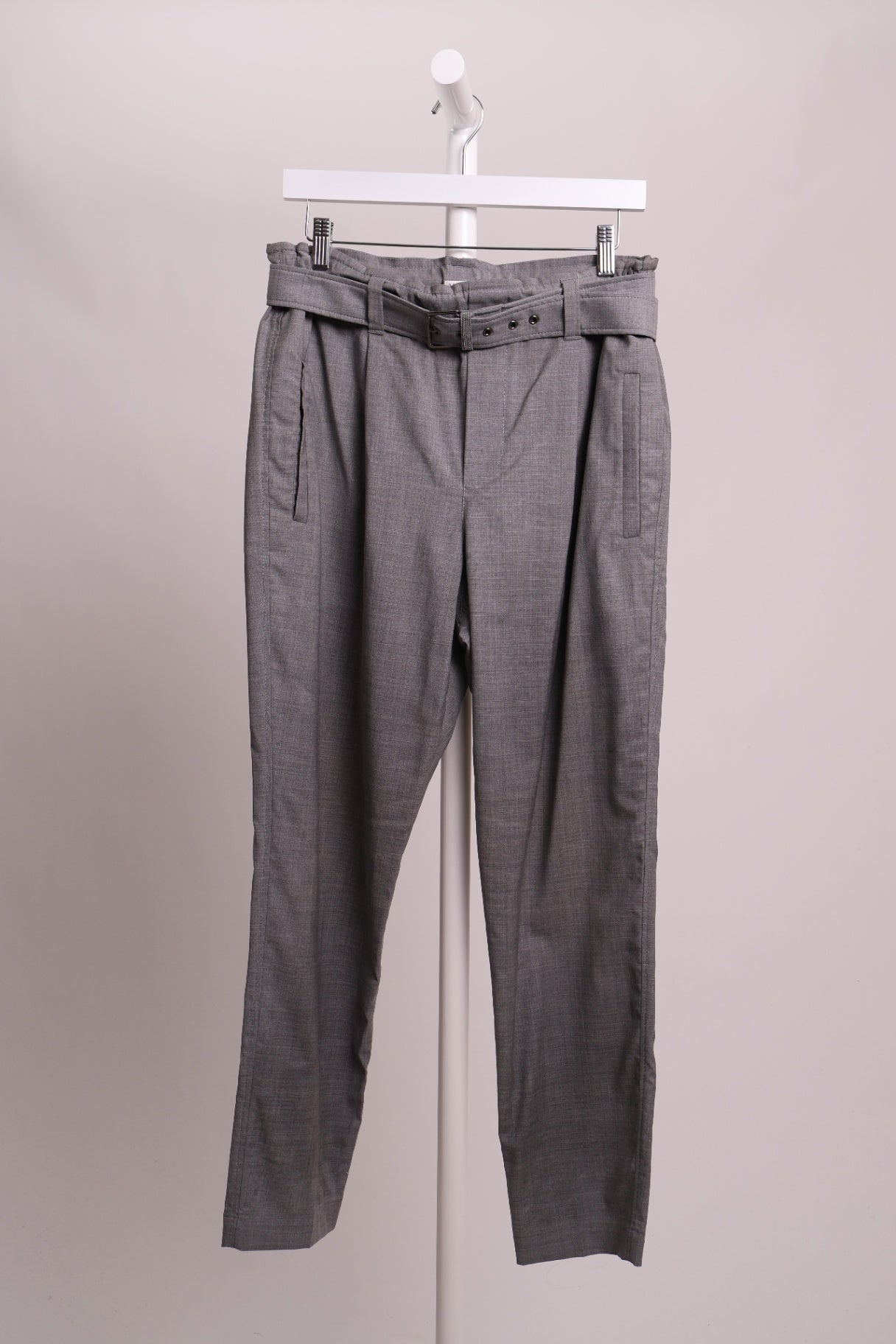 Pantalon gris pâle italien avec ceinture intrégrée