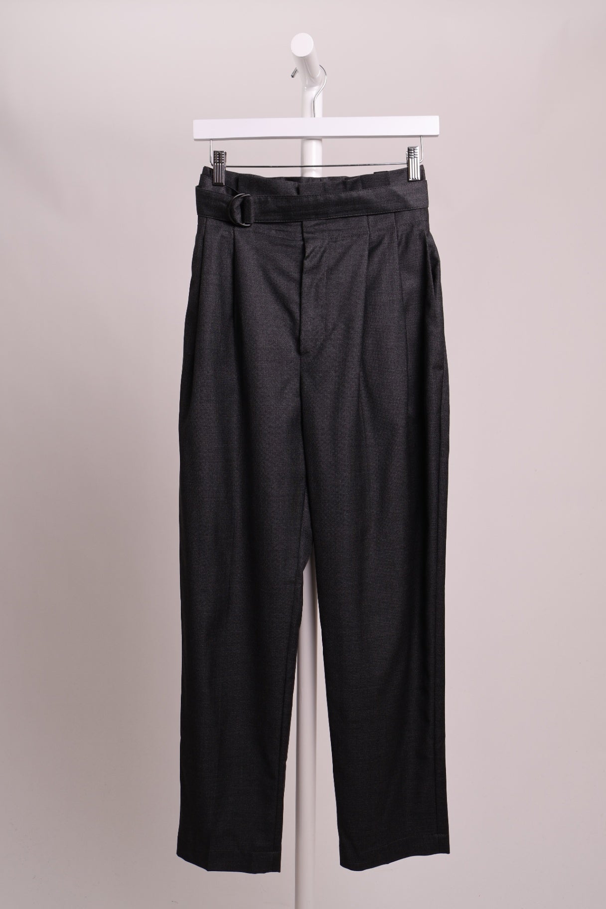 Pantalon gris foncé italien en laine vierge