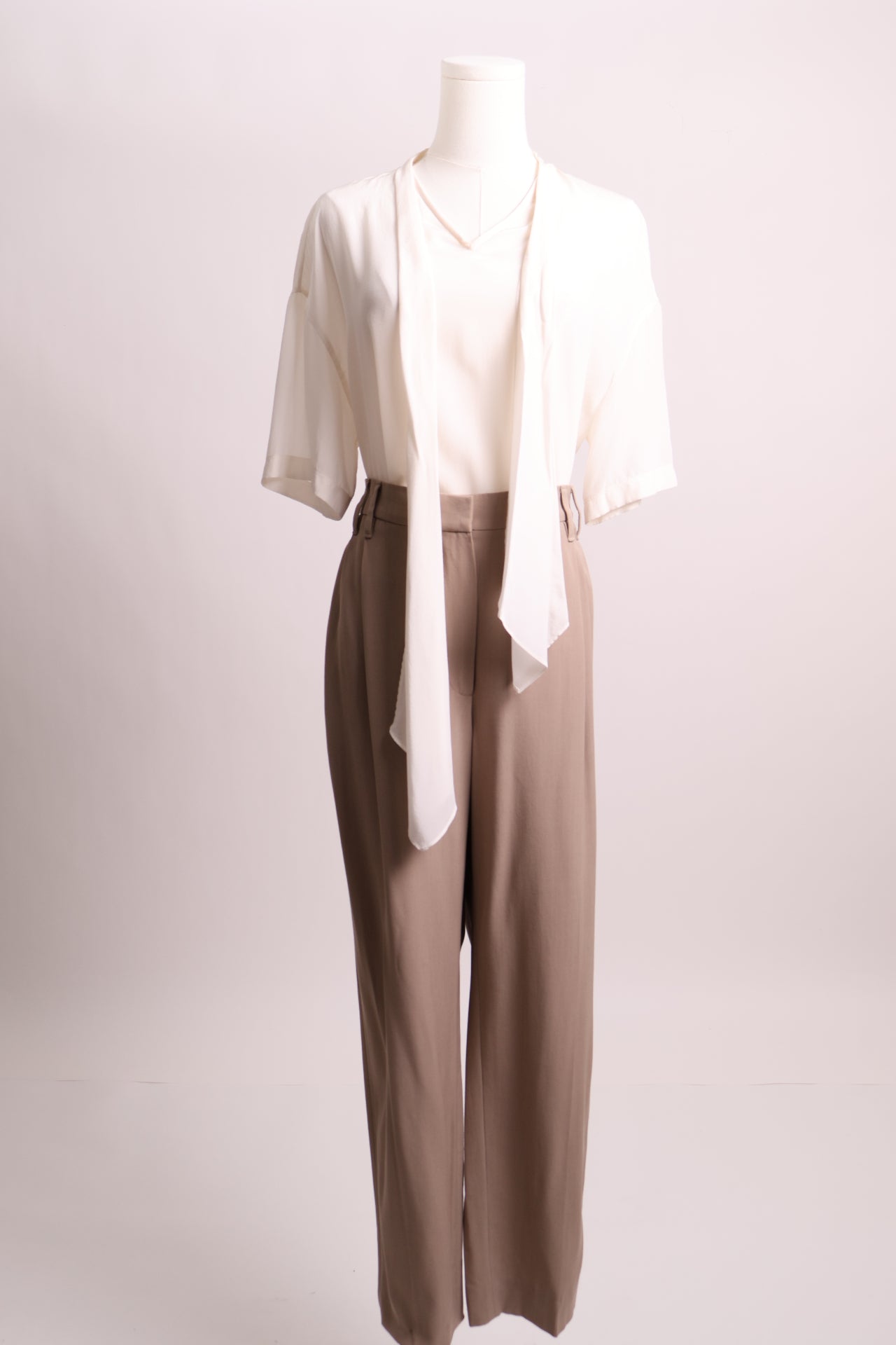 Tailleur veston et pantalon habillé italien beige