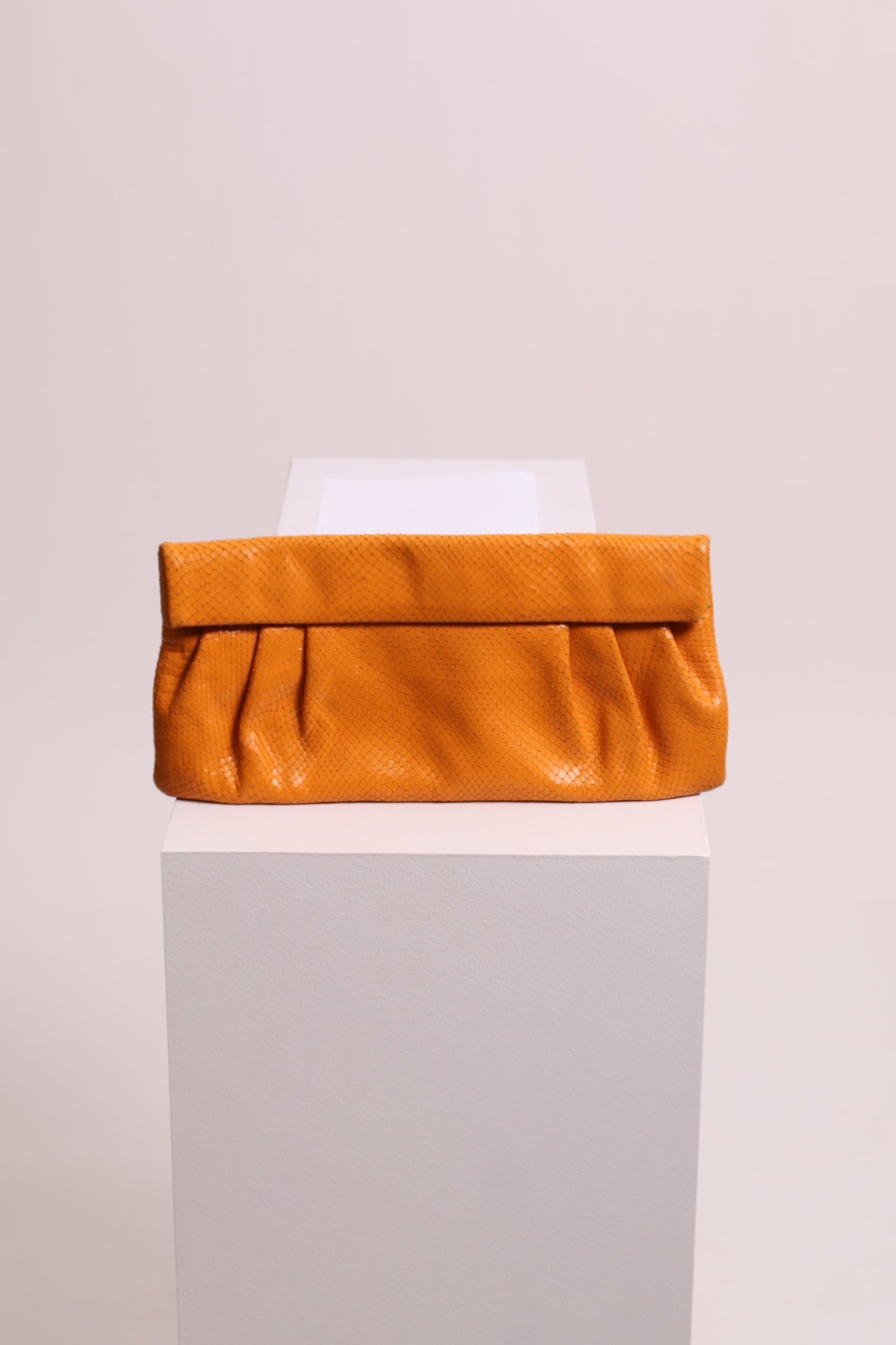 Clutch bag orange effet peau de serpent