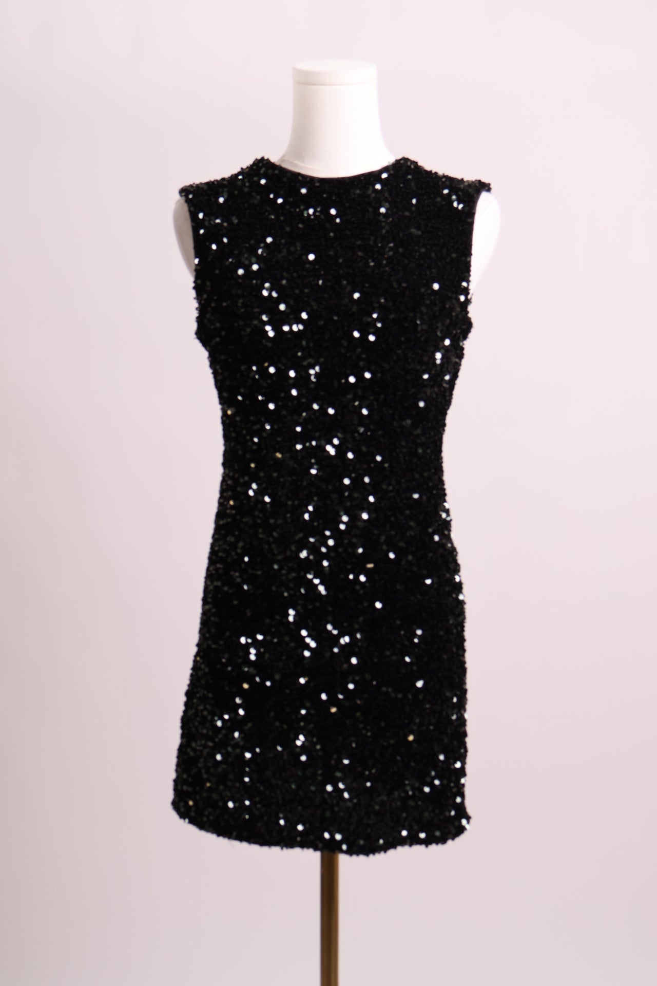 Robe courte sans manche à paillettes