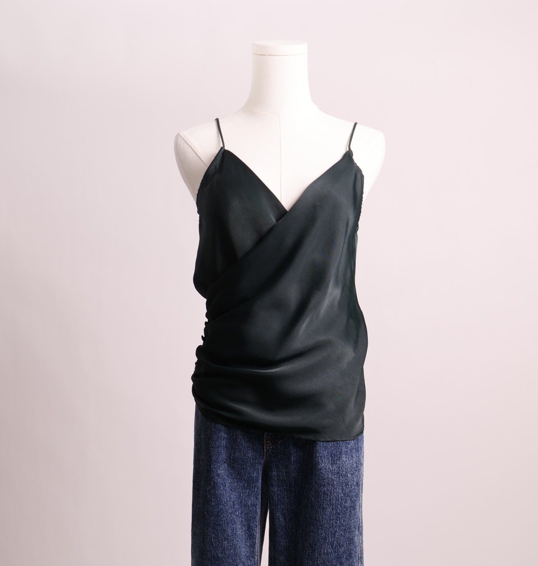 Camisole effet satiné avec boutons sur le côté