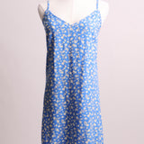 Robe courte fleurie à bretelles spaghettis