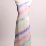 Robe longue satinée effet "tie dye"