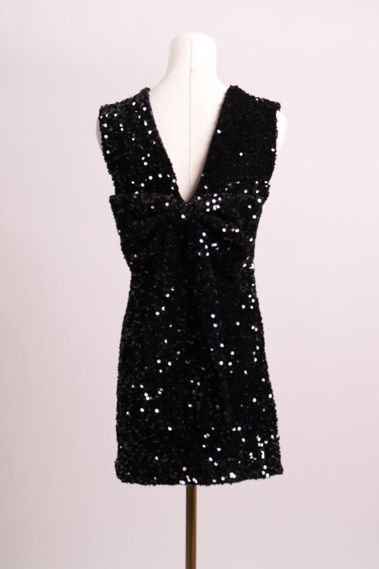Robe courte sans manche à paillettes
