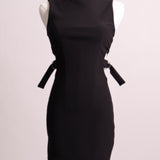 Robe courte avec attaches à la taille