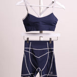 Legging court avec surcoutures et top assorti