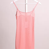Robe courte transparente à fines bretelles