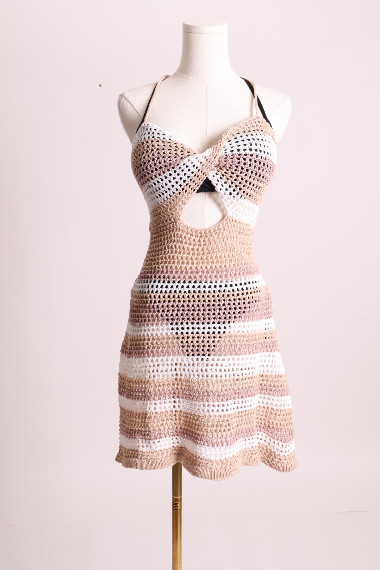 Robe/Cache-maillot avec ouverture sous la poitrine