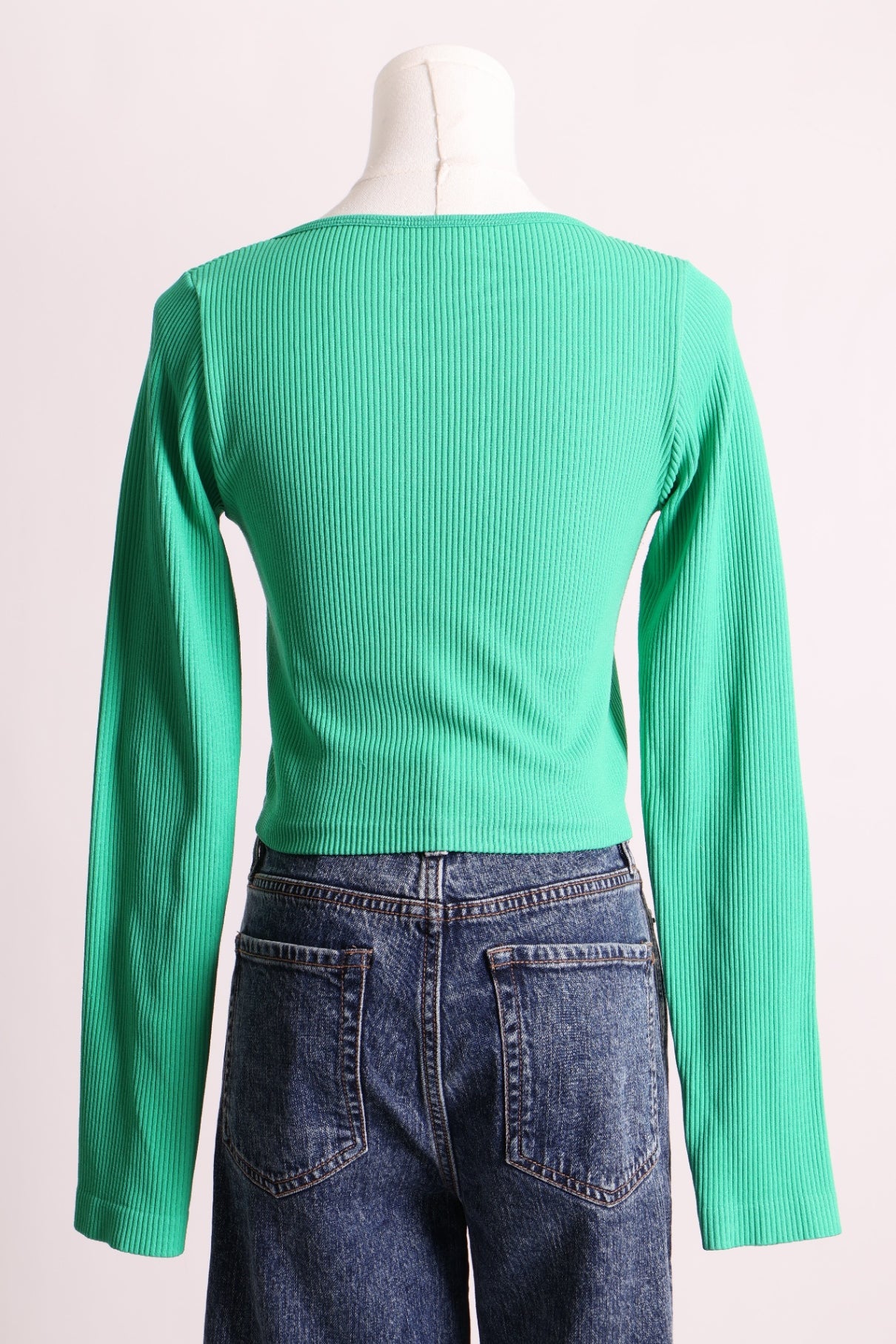 Haut de style crop top avec boutons