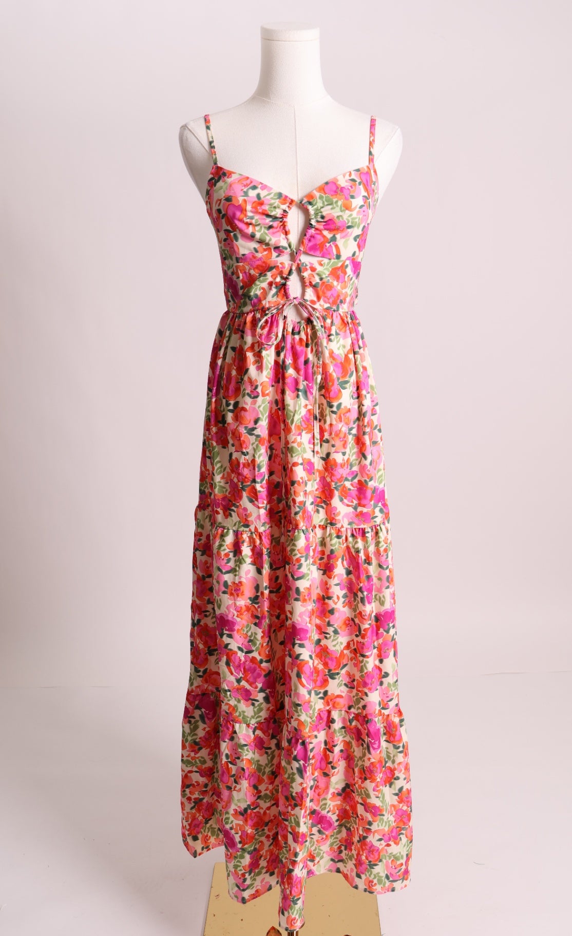 Robe longue fluide à motif fleurs et ouvertures