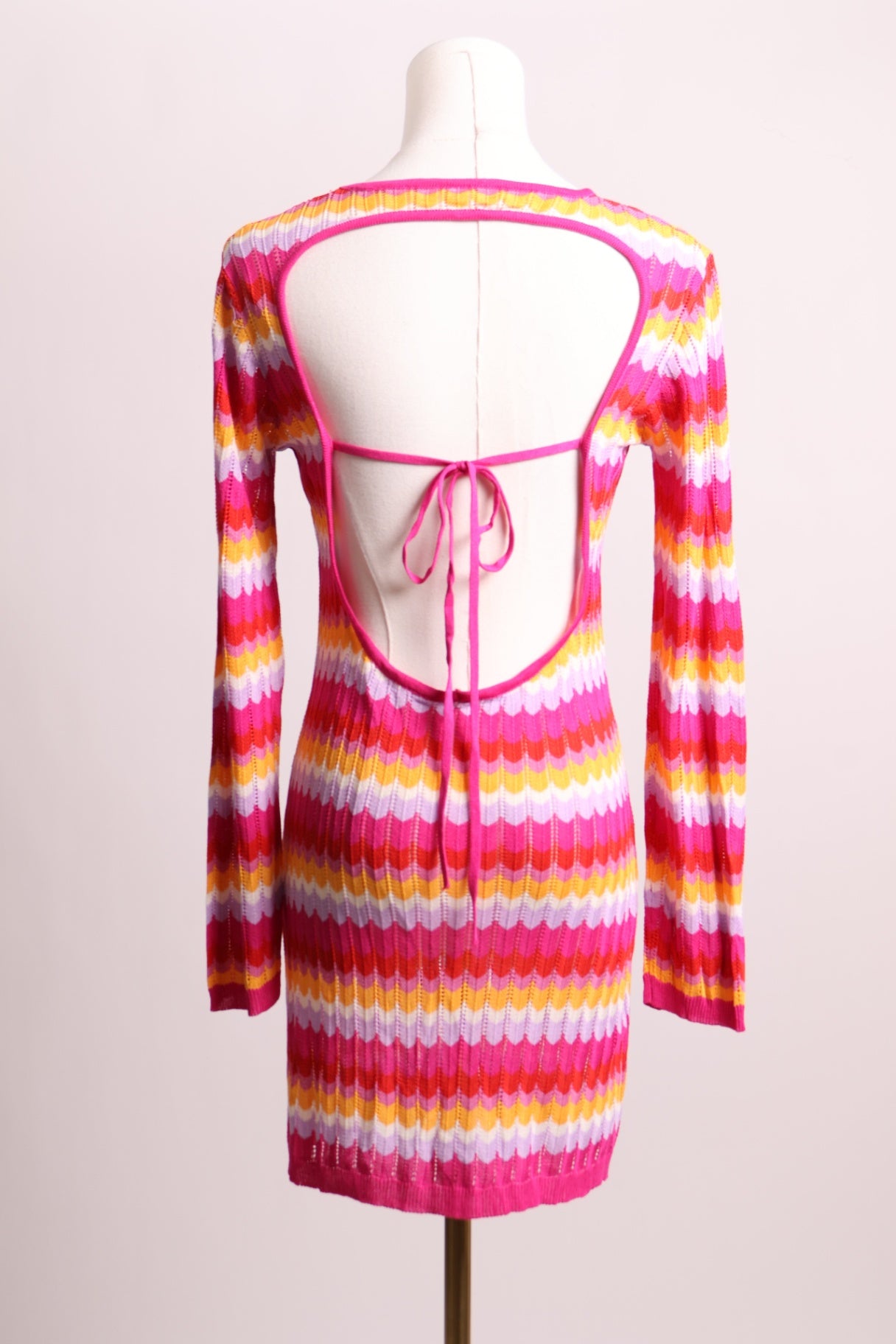 Robe/Cache-maillot à motif chevron et dos ouvert