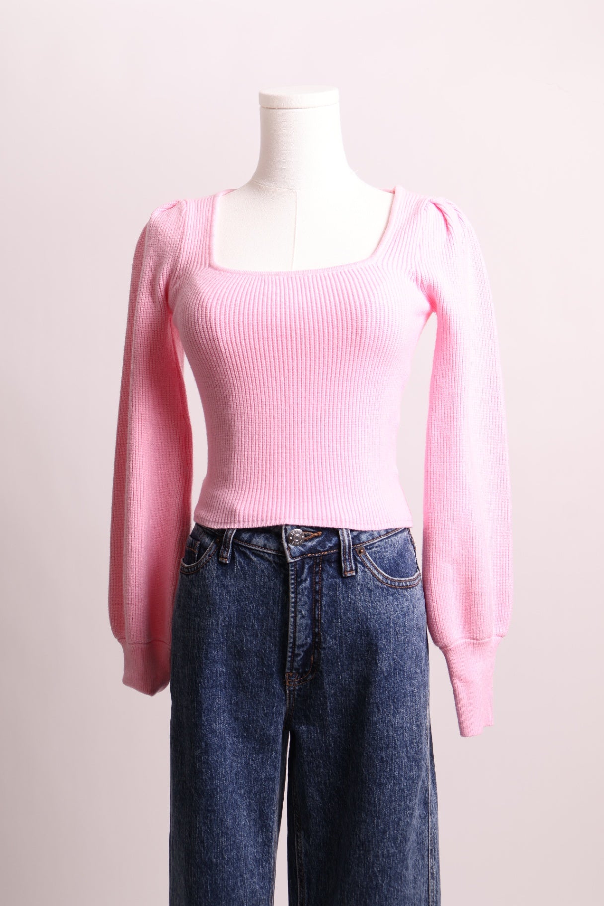 Chandail en tricot avec manches larges et élastiques aux poignets