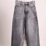 Jean taille haute à jambes larges