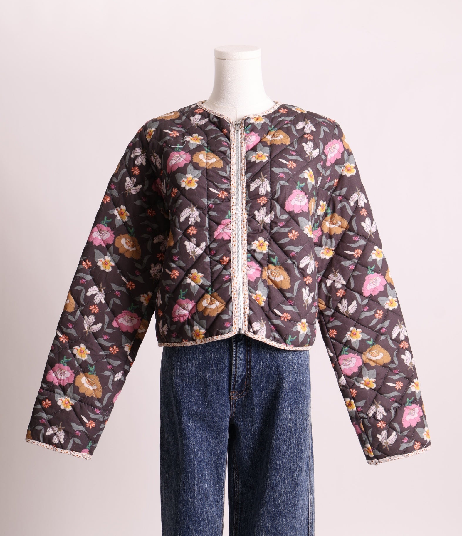 Manteau matelassé avec motif de fleurs
