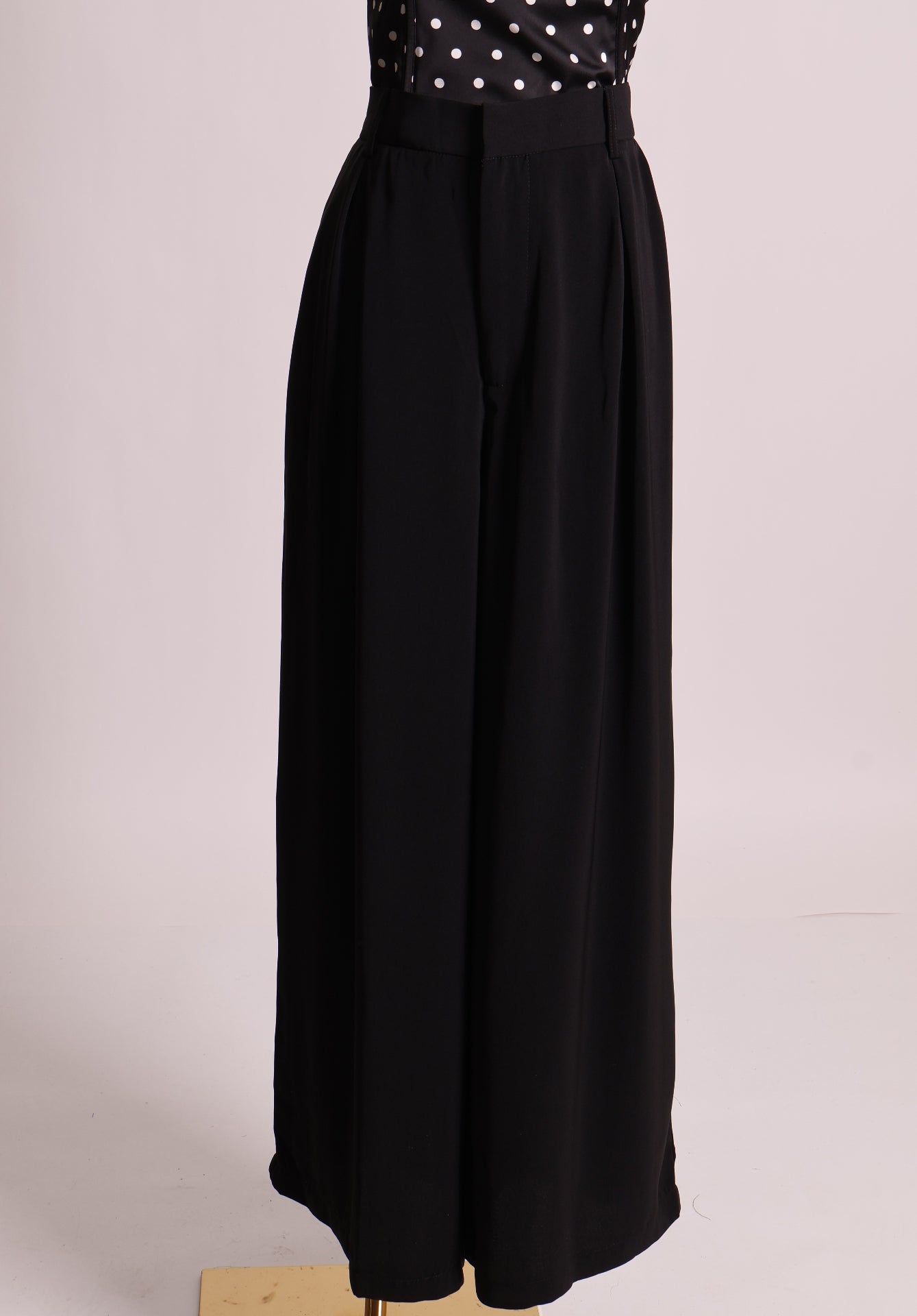 Pantalon à jambes larges et élastique à la taille