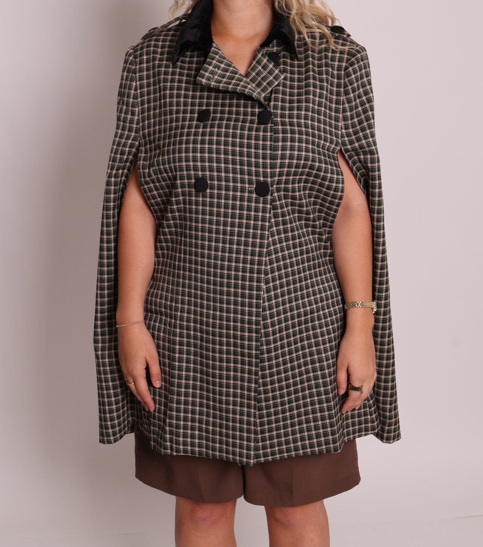 Veste style poncho sans manche à carreaux et à col en velours