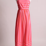 Robe fluide avec cut-out au dos et rayures horizontales et verticales