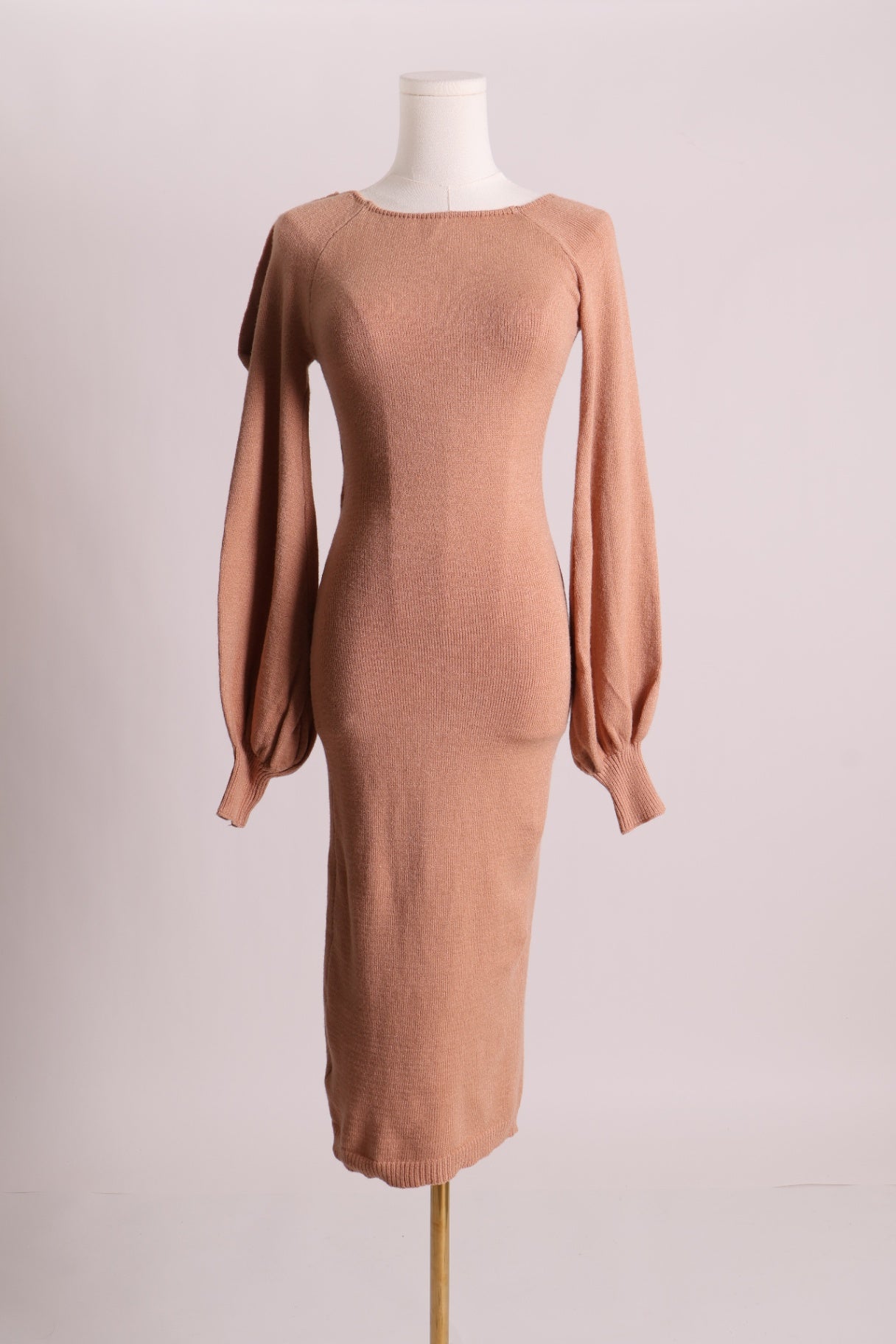 Robe en tricot avec boucle au dos